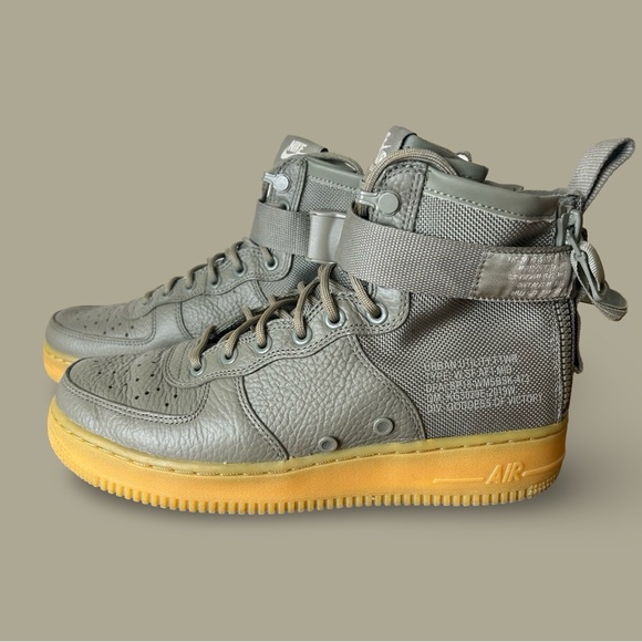 Women’s Nike SF AF1 MID Air Force 1 - Stucco Green Size 9 - Picture 3 of 8
